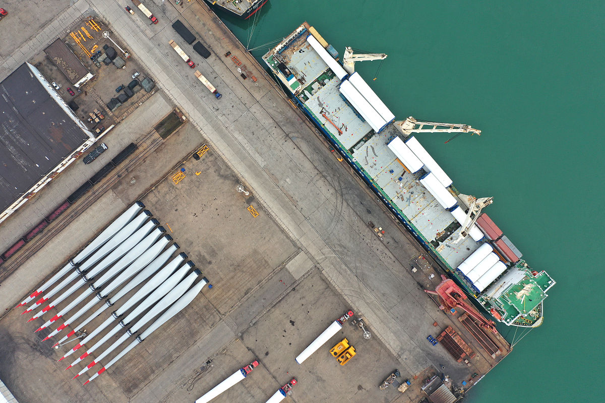 空天母舰建造：从设计到试航的复杂流程