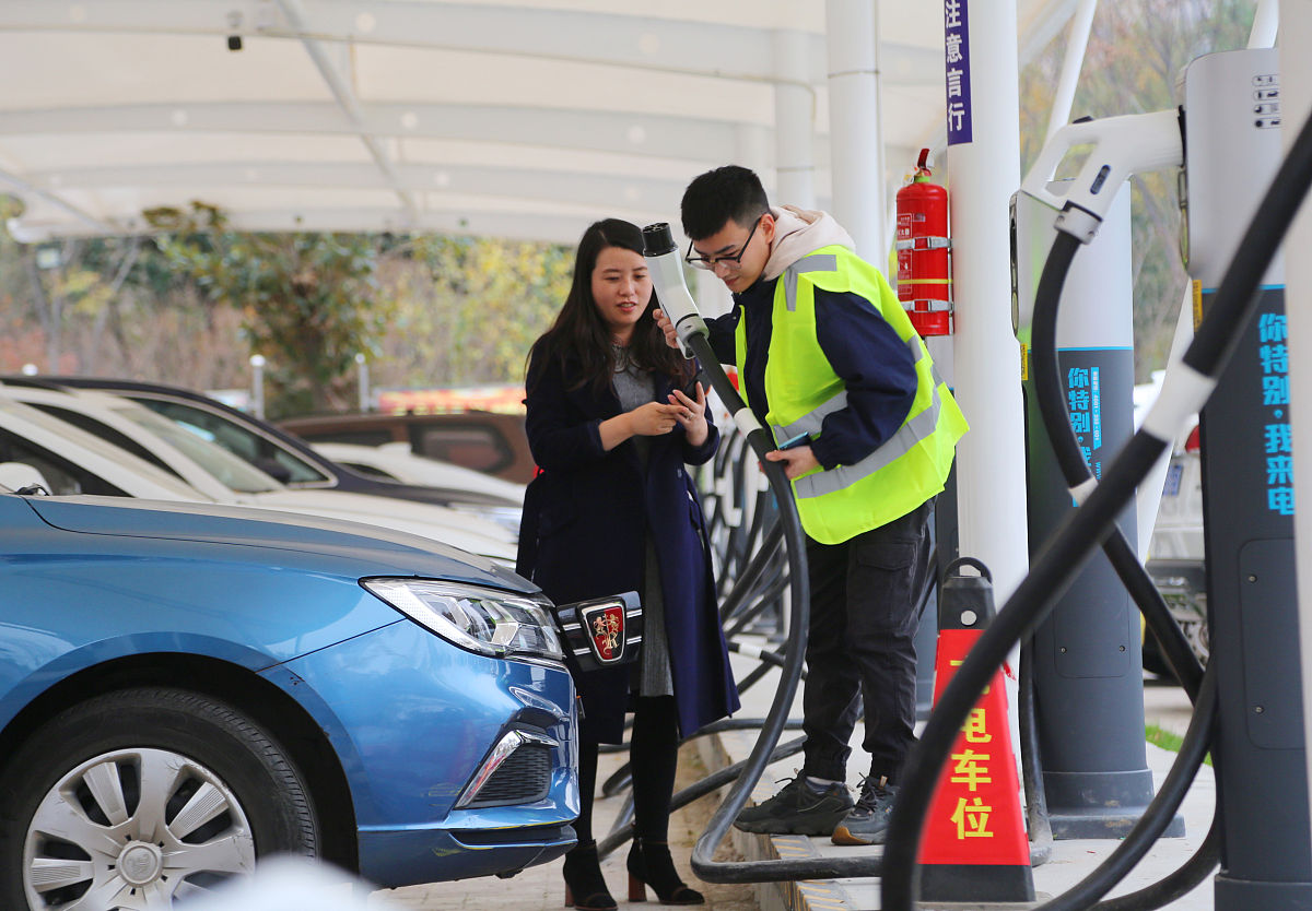 出租车换电站项目部经理竞聘书要体现以下几点要求1000个字：1要具有丰富的换电站运营管理经验了解和掌握全国换电站最新发展趋势；2 要熟练掌握自动、手动换电操作流程要具备换电站日常维护保养及简单维修能力；3 具备较好的团队管理和协调能力能够针对不同的情况和问题及时采取有效的措施处理；4 有一定文字功底能熟练操作各种办公软件。5要会招投标流程电力增容报批流程工程验收。6换电站设备管理、充电系统管理、换