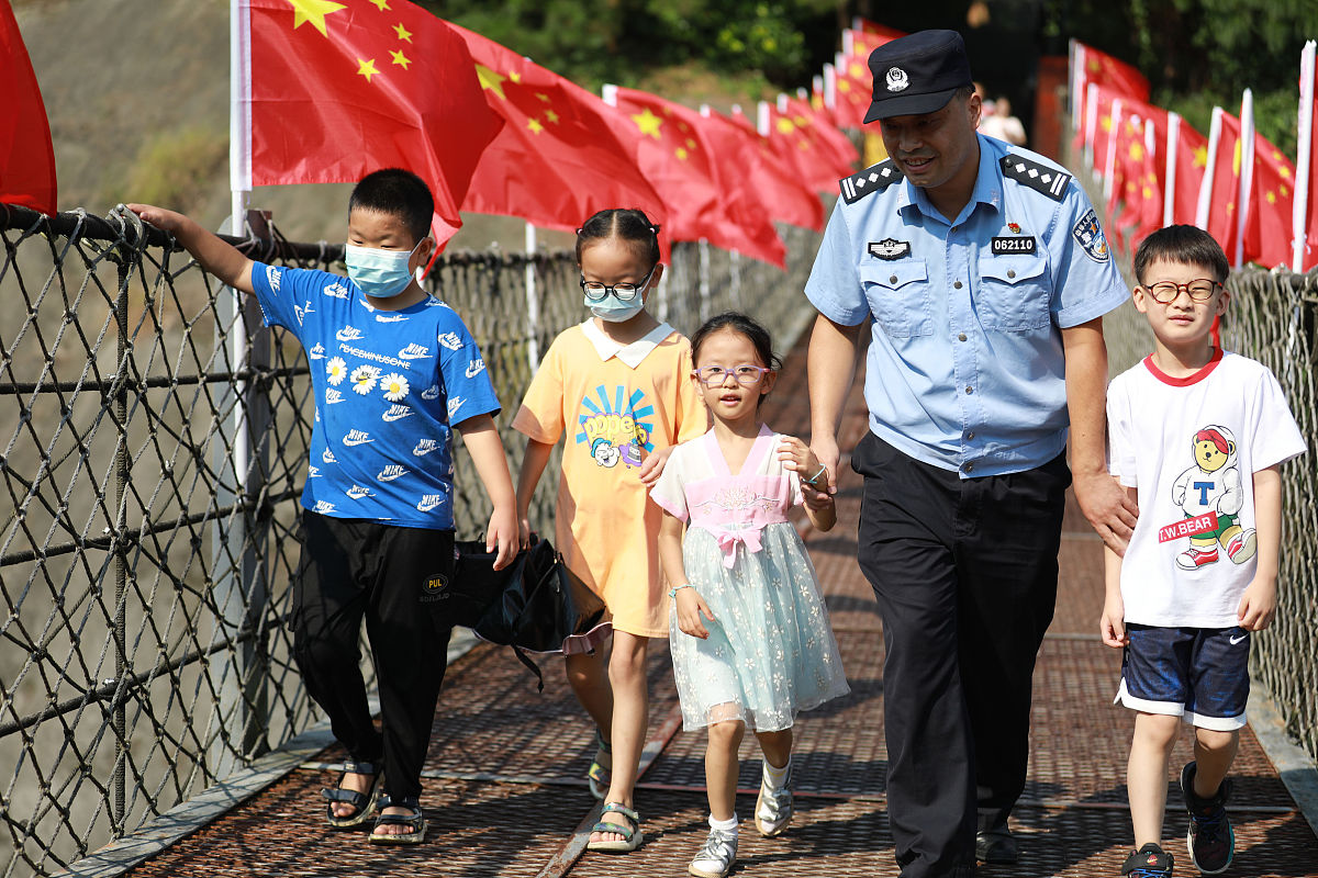 温馨提示：剧情需要，无不良引导，不侵权