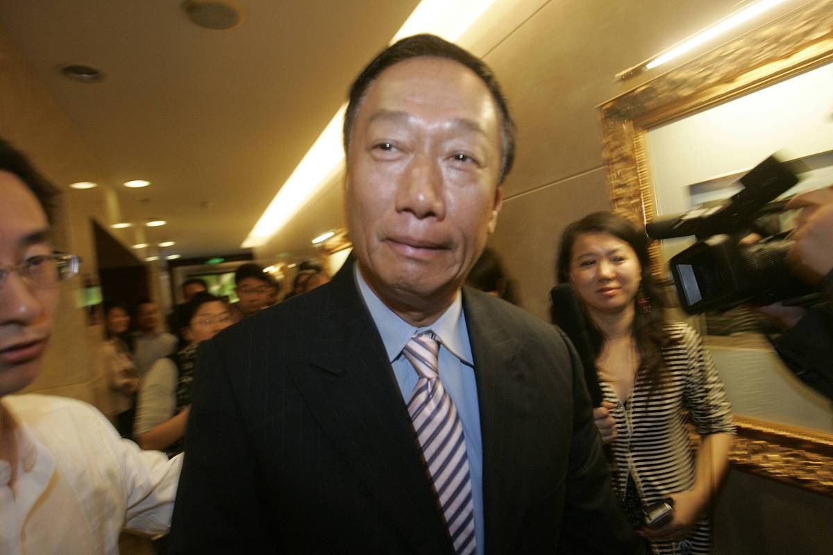 年薪60万男子裸辞卖串，他找到了人生的另一种幸福