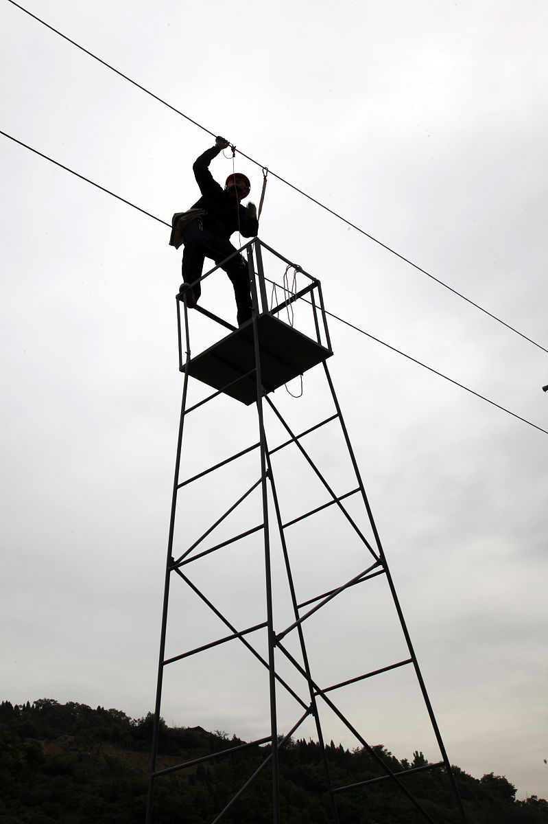 西安铁路学校女生适合的专业：电气工程及其自动化