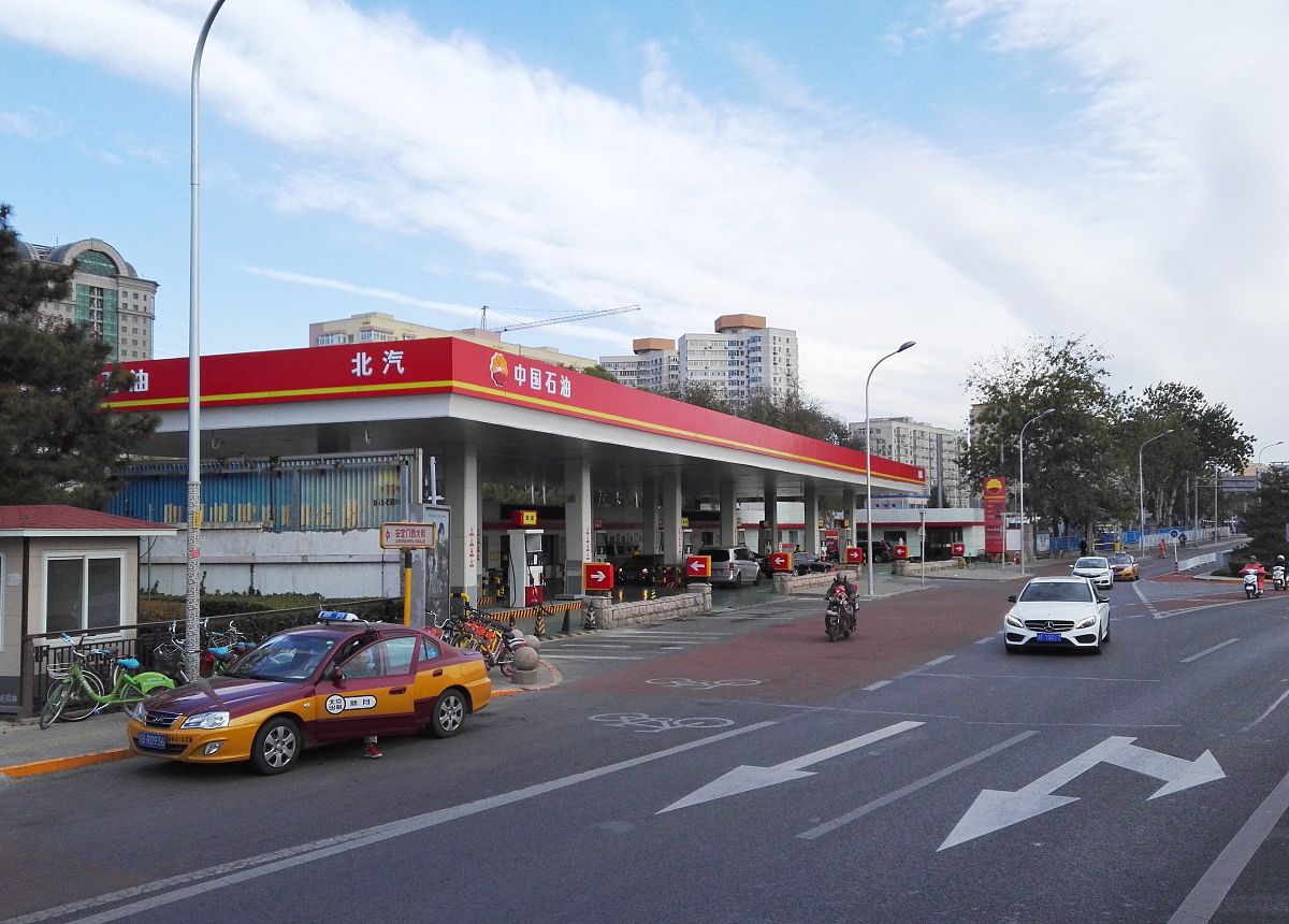 中国石油加油站武汉藏龙站地址及周边环境