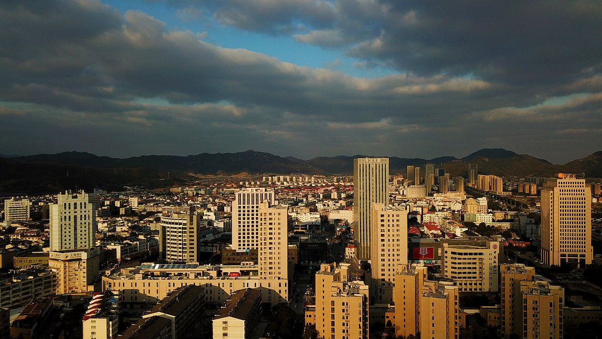 2019年1月26日,浙江宁波,俯瞰象山县城及当地特色小吃.俯瞰象山县城