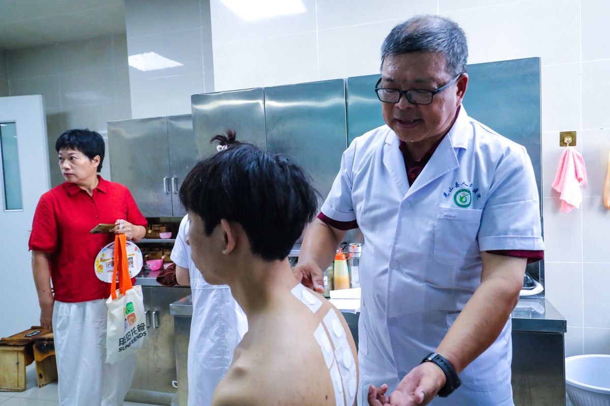 优秀乡镇全科医生事迹：医者仁心，守护乡亲健康