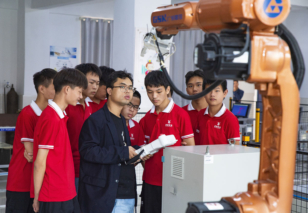 郑州电力高等专科学校数控技术专业怎么样？就业前景好吗？