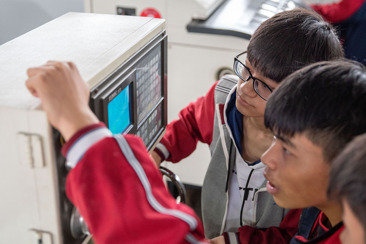 六盘水理工职业技术学校电子电工专业如何