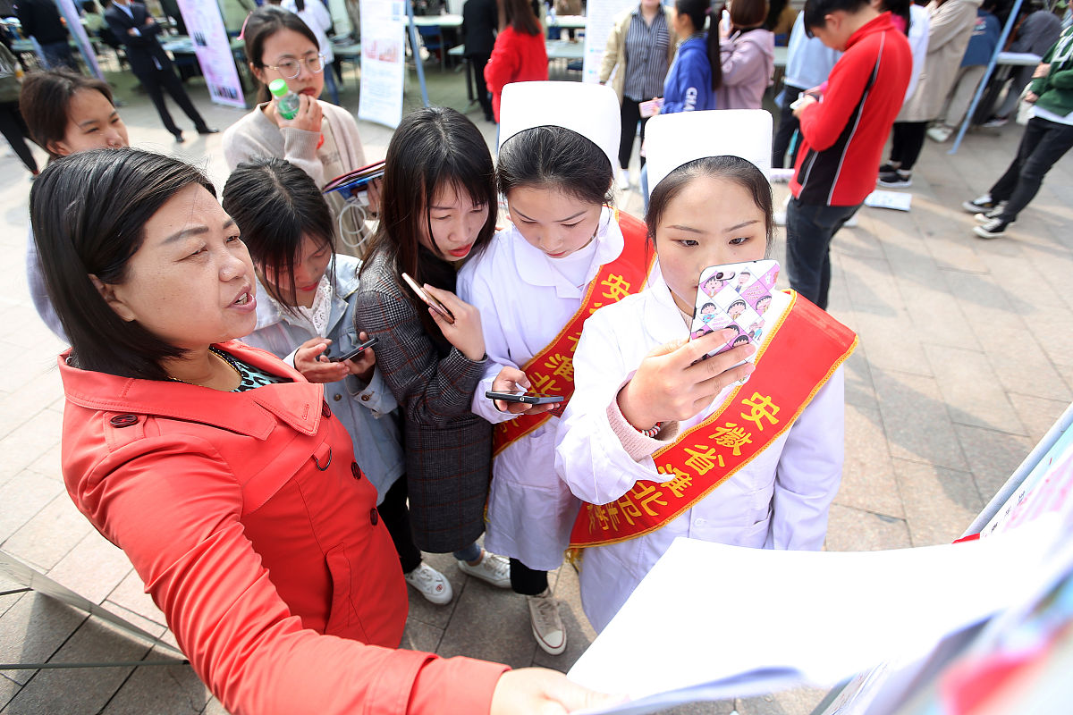 西安初中毕业生中专学校推荐 - 选择专业，开启职业生涯