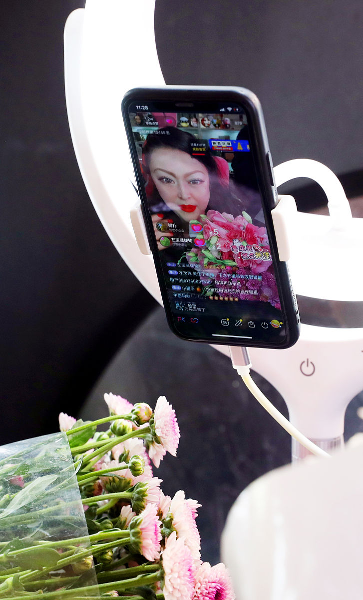 如果你在抖音教给别人如何做直播手稿具体内容会怎么写直播间使用最好带剧情。