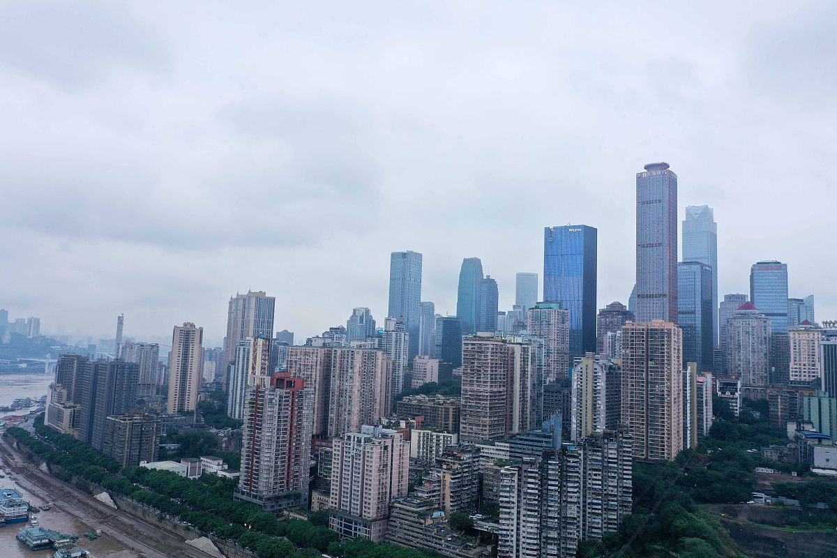 重庆市航空学校办学条件：设施、师资、实践与素质培养