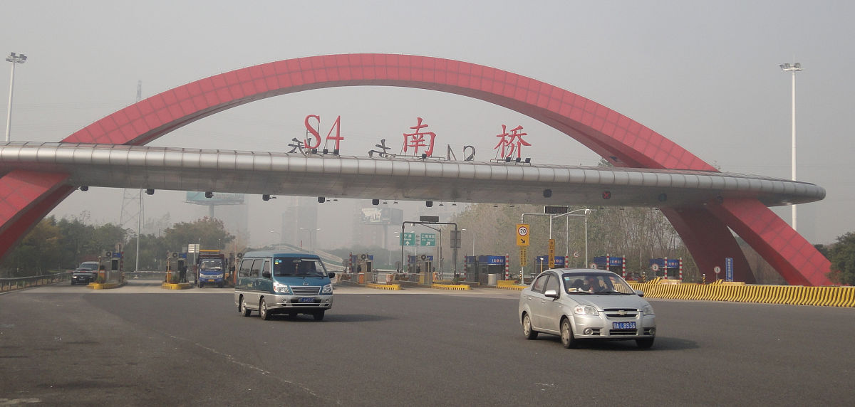 夏津西服务区有摄像头吗 有的帮我用180字详细描述