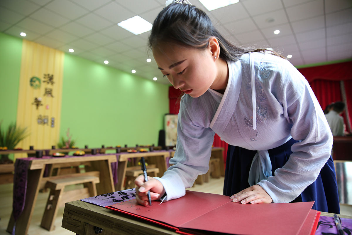 石家庄市艺术学校办学条件