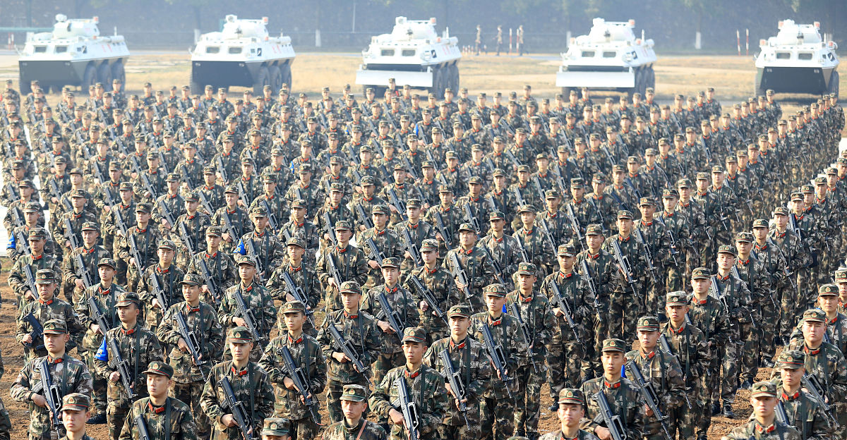 新中国国防建设成就：人民军队、现代化武器、科技创新