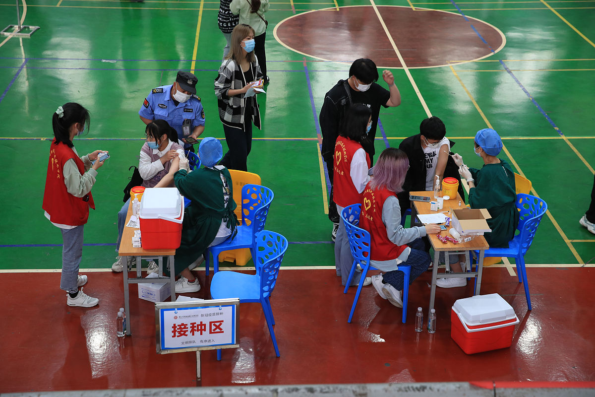 鹤壁职业技术学院服装设计专业怎么样？学习内容、就业前景及其他相关专业介绍