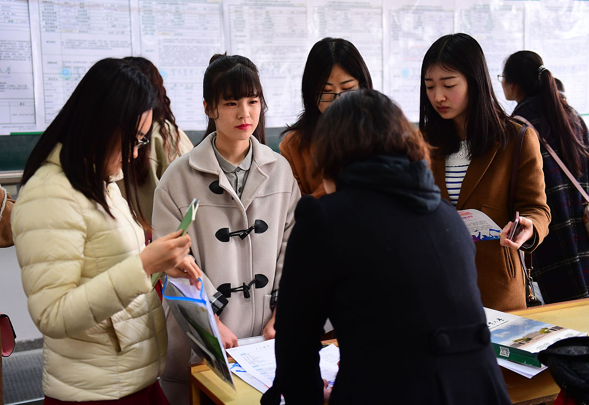 艺术与设计新篇章:学院学生组织热烈欢迎22级新部员,共绘未来发展蓝图 艺术与设计新篇章:学院学生组织热烈欢迎22级新部员,共绘未来发展蓝图