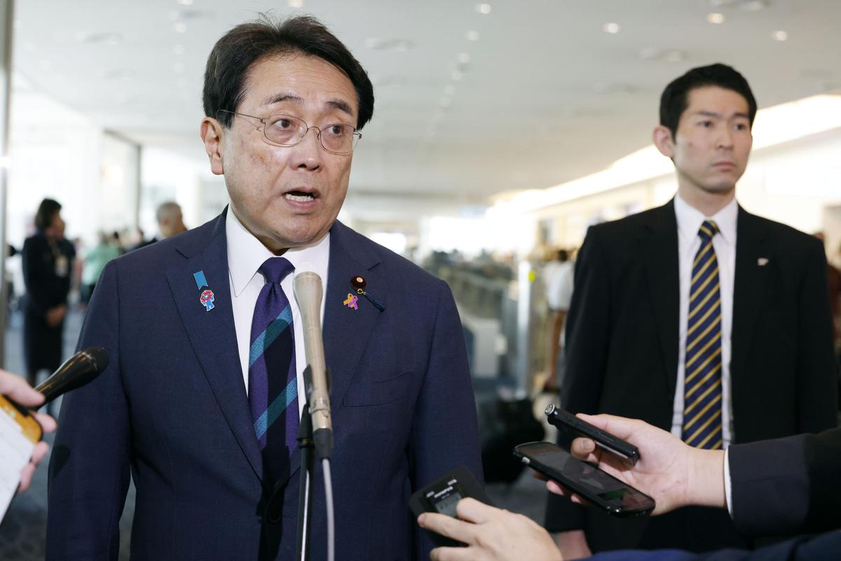 日本首相菅义伟谈中日关系：坚持和平解决争端