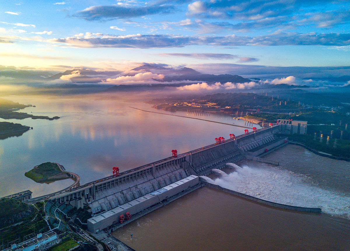 昨日全省无雨；全省水情平稳。今日8时太湖平均331m持平望亭立交出湖521m3s太浦河出湖194m3s梅梁湖、大渲河泵站合计出湖209m3s；常熟枢纽日均排水127m3s琳桥328m下降006m；长江大通35800m3s；洪泽湖蒋坝1296m下降016m东北风3级洪泽湖平均水位1304m下降007m蚌埠闸流量230m3s洪泽湖总出湖流量557m3s；骆马湖2261m下降004m；微山湖3212m下