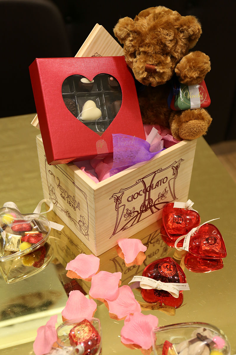 520情人节送礼首选：香里藏诗香薰蜡烛礼盒，浪漫实用，适合各种关系