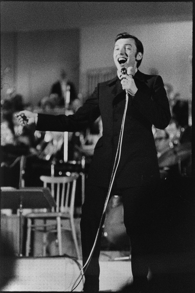 请用中文对后面网站内容生成总结不要少于10个句子 httpscrackmagazinenet202304ryuichi-sakamoto-has-died