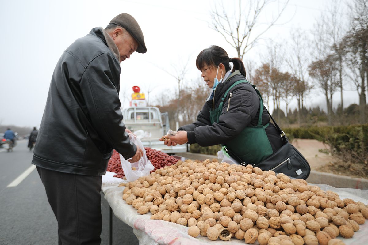 三下乡访谈提纲：村居民代表联系和服务群众工作