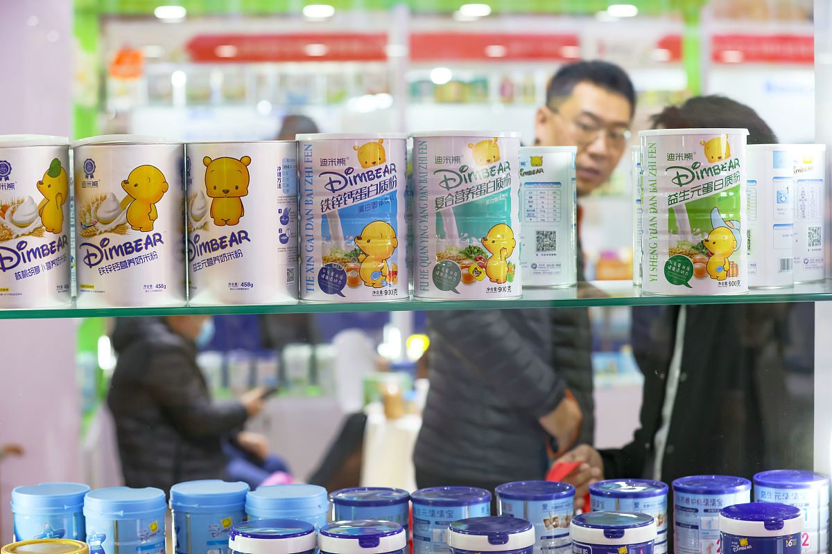 鸡肾细胞铁死亡机制研究：肾传支诱导的铁代谢异常