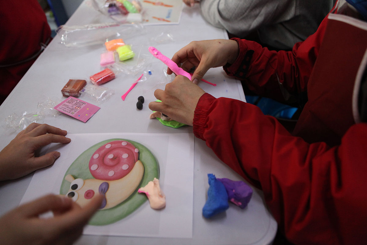 幼儿园手工活动的多样性：激发兴趣，拓展思维