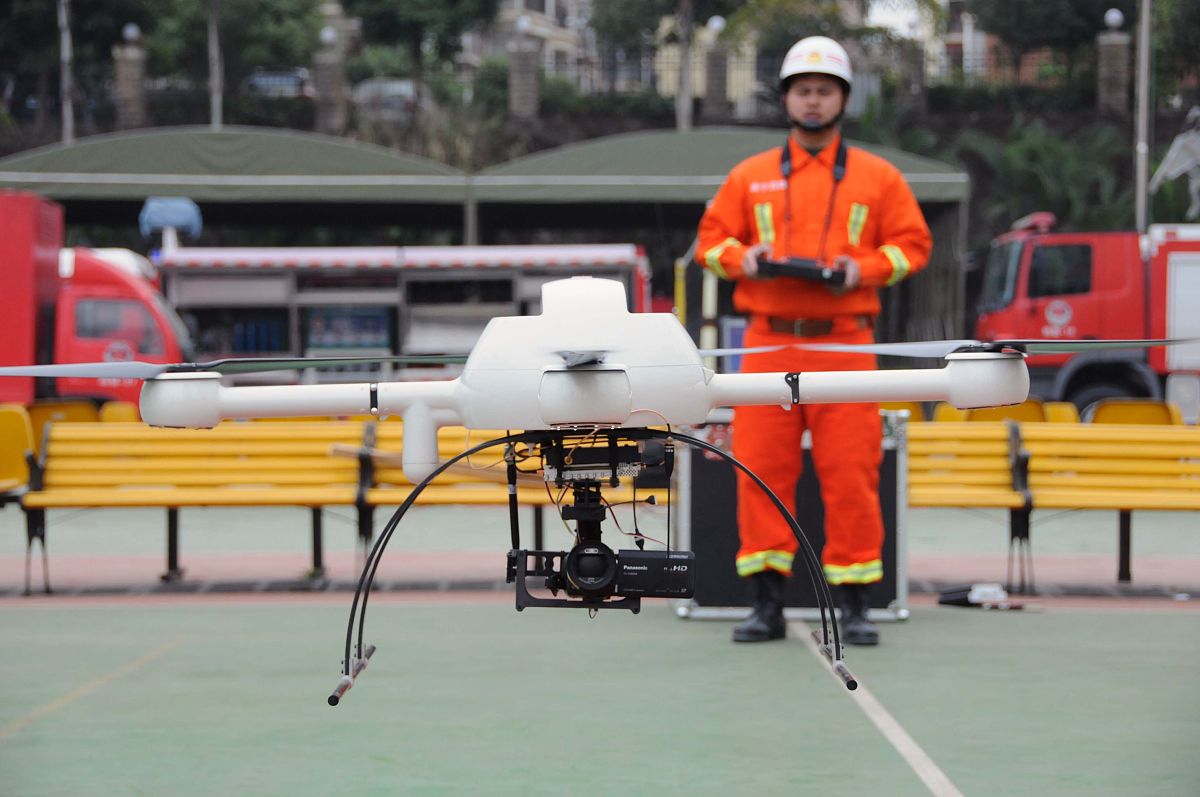 深圳华夏技工学校2023年新增专业：机器人、无人机、人工智能等