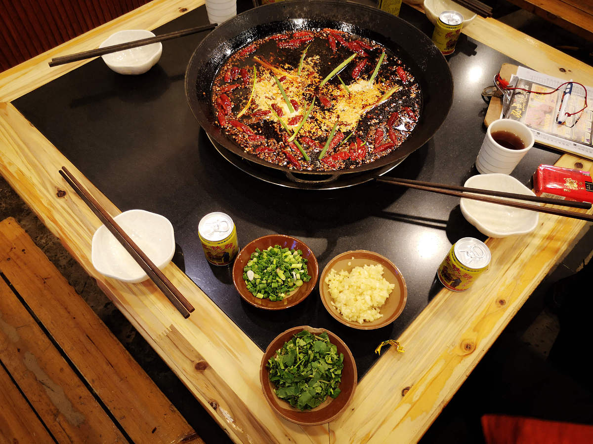 重庆洞子火锅：麻辣鲜香背后的神秘传说