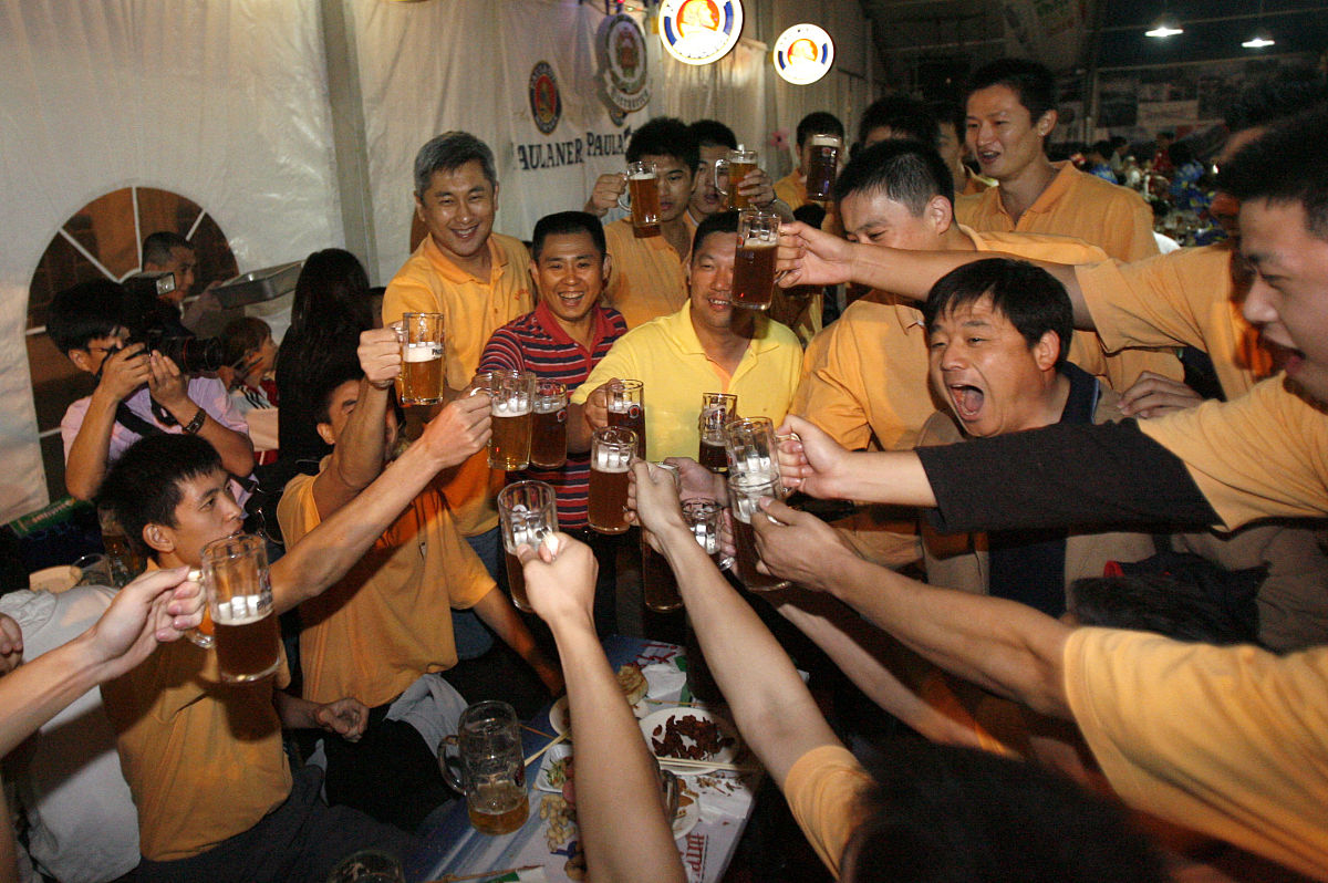 老友小酒：重温旧梦，共话未来