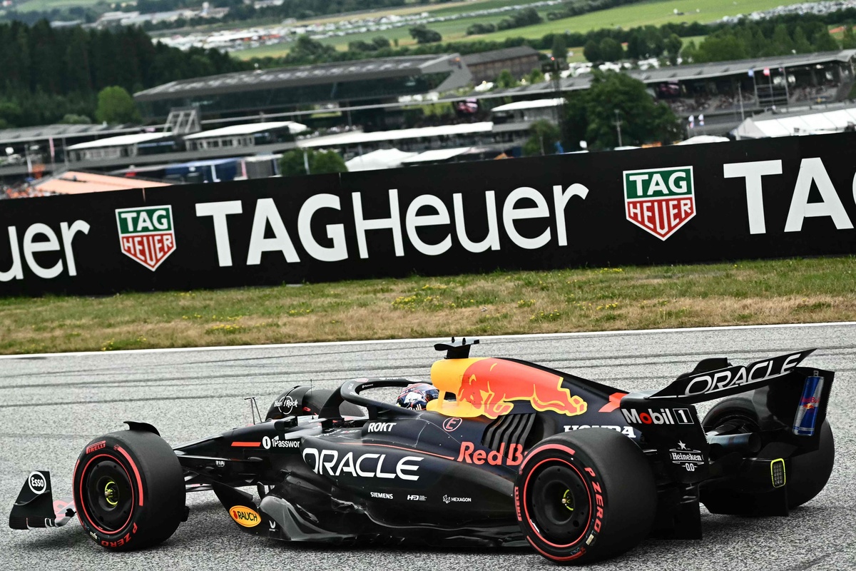 please generate summary with 10 sentences from httpswwwtheguardiancomsport2023apr02max-verstappen-hits-out-at-fia-after-winning-chaotic-f1-australian-gp