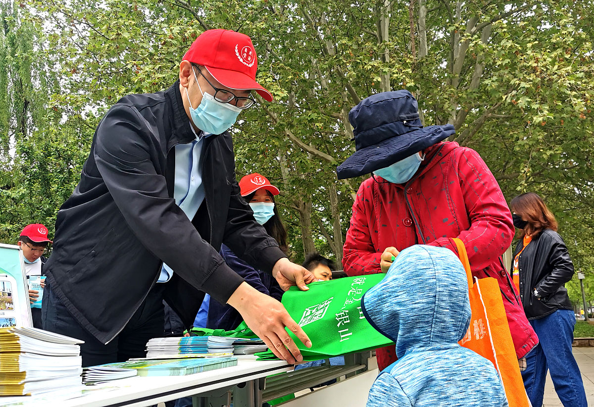 鞍山老百姓有困难？如何向媒体求助？