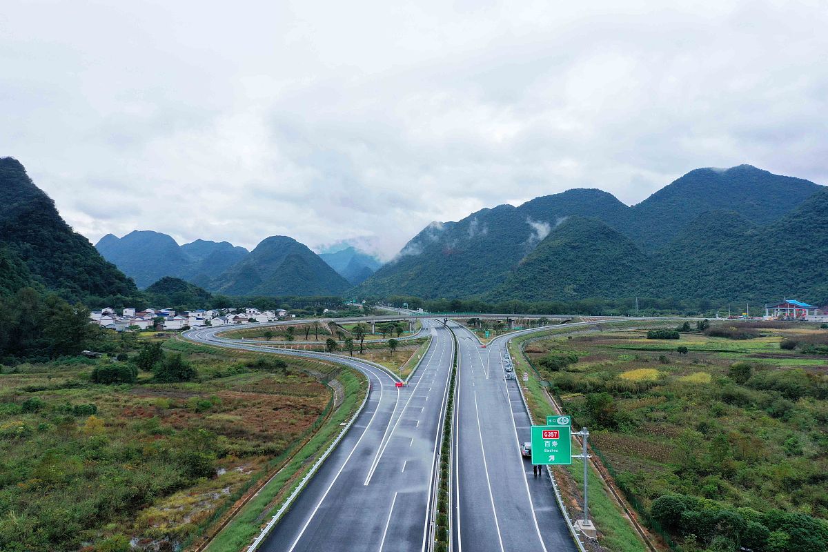 广西公路技工学校2021年招生: 报名条件及未来发展前景