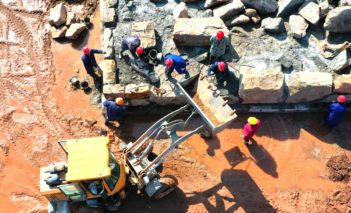 M水电站地下工程施工监理对策建议：加强地质勘探与风险评估