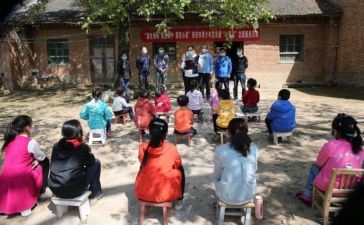 绿春山区儿童成长困境与帮扶策略