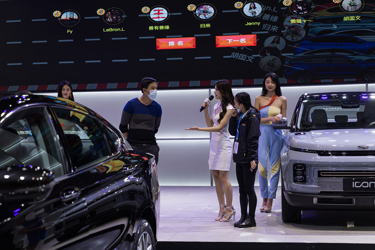 露露果仁核桃露和714-716重庆南坪国际车展的朋友圈文案