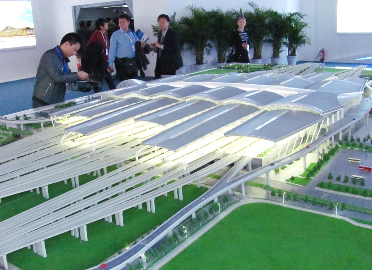 2010年12月8日,第十届中国国际现代化铁路技术装备展览会暨第七届世界