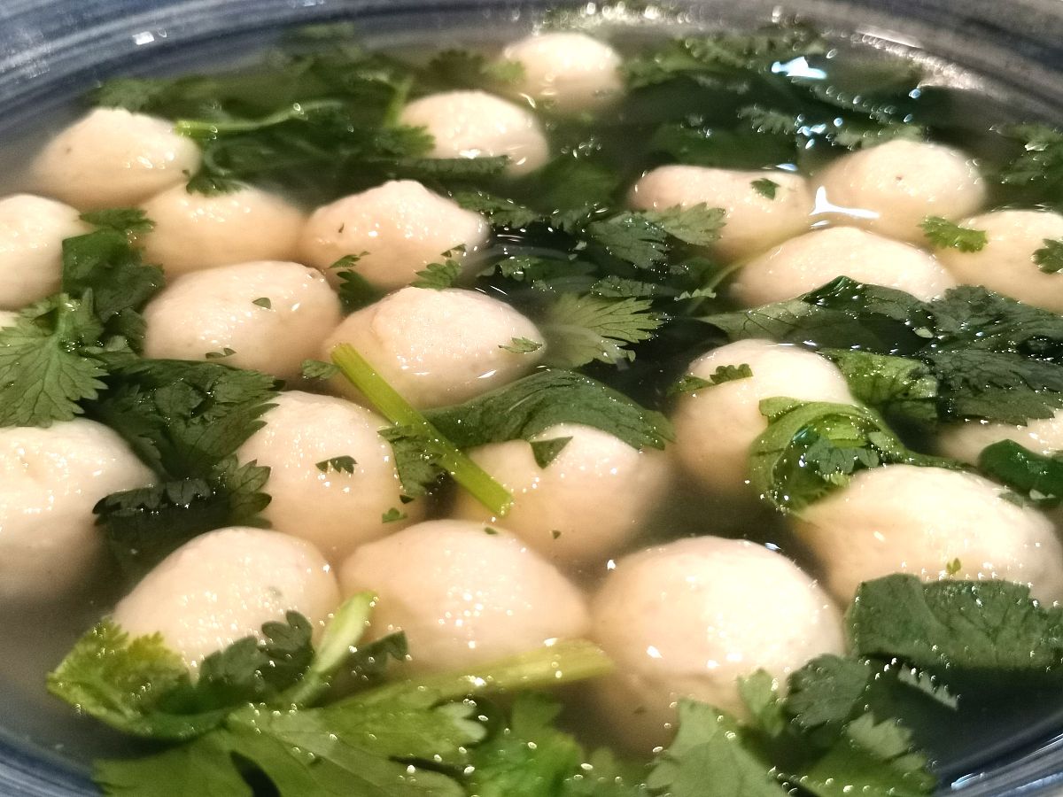 中华美食,香菜丸子汤.(资料图)