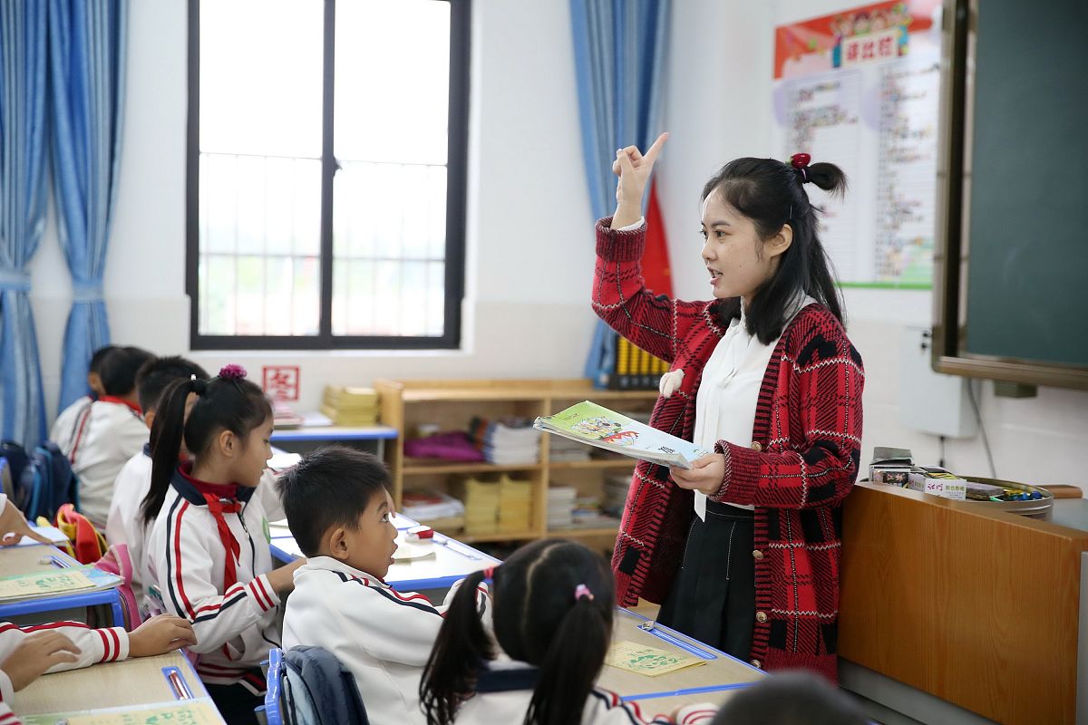 三下乡结课汇演感想：收获技能、友谊和对农村生活的感悟