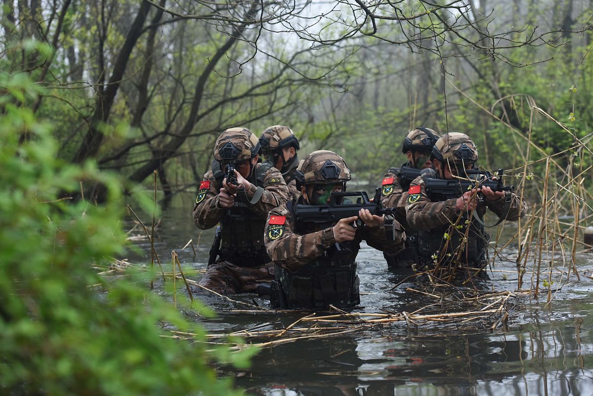 “特种兵旅游”的利与弊：快速体验 vs 深度游
