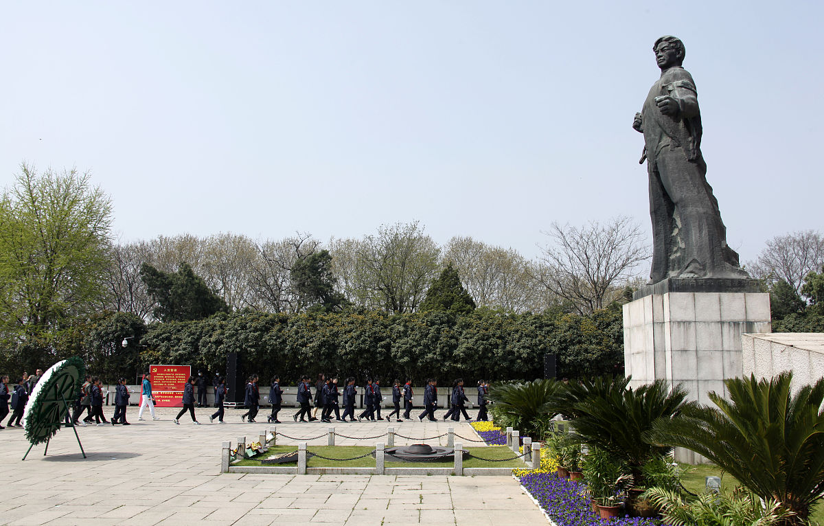 致敬·缅怀·奋进：2023年全国公安系统清明主题云诗会观后感