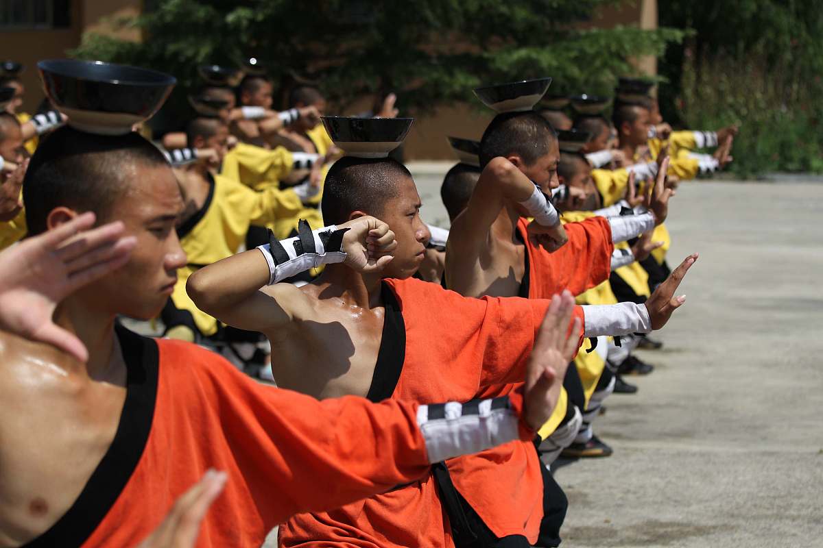 写一份300字的学期总结