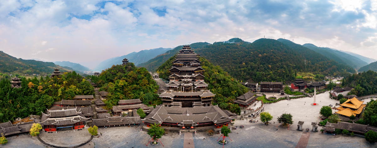 湖北五月漫游记:雷山风景区探秘自然奇观,夏家榜烈士纪念碑缅怀英烈