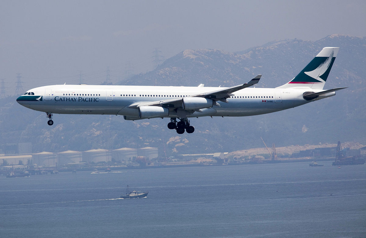 从美国飞香港有多少班次？有哪些？