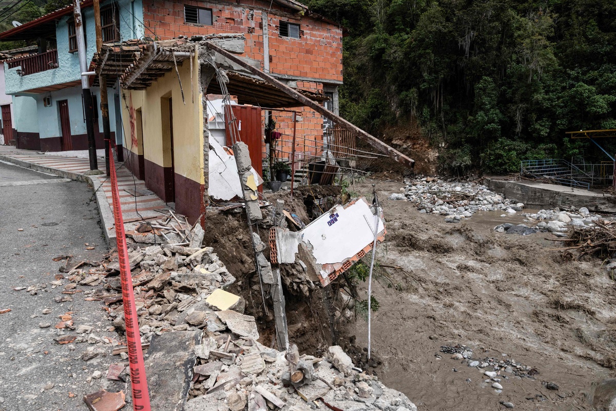 四川威远县发生3.3级地震，震源深度8公里