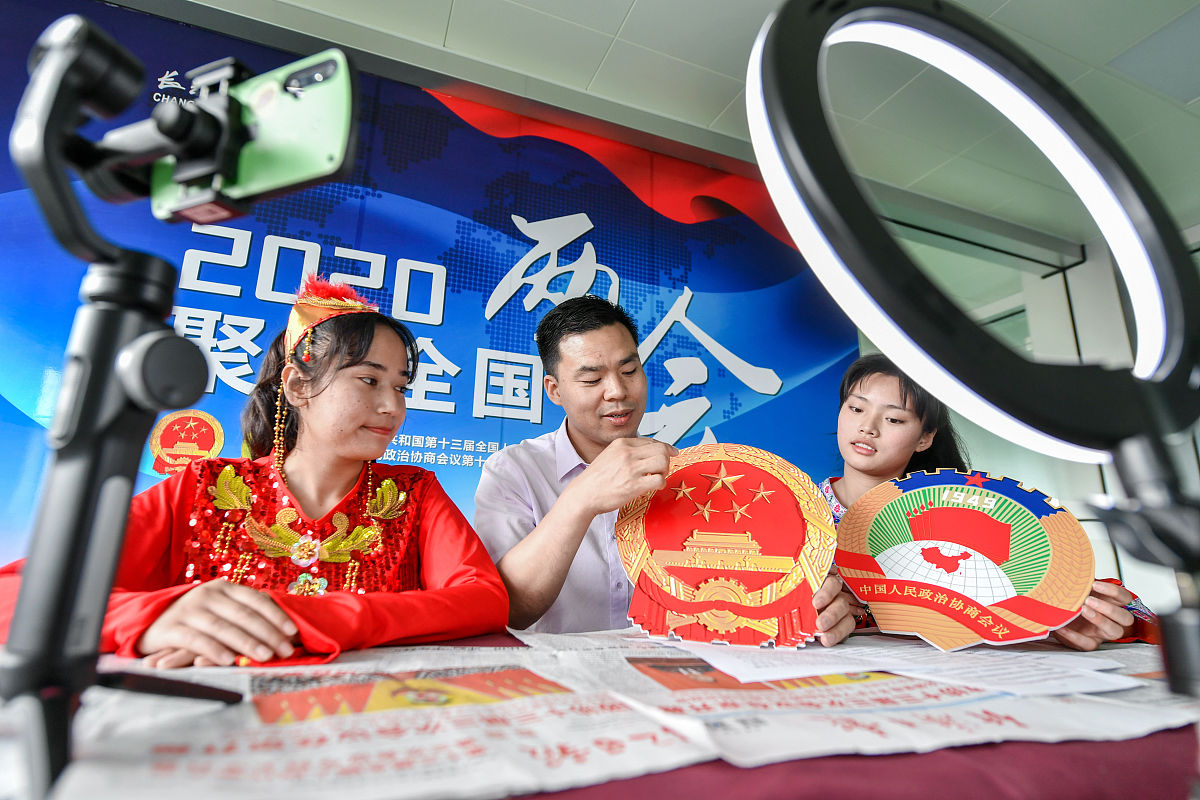 行唐县职教中心2022年招生简章：电子商务、人力资源管理、旅游管理、机械制造等热门专业