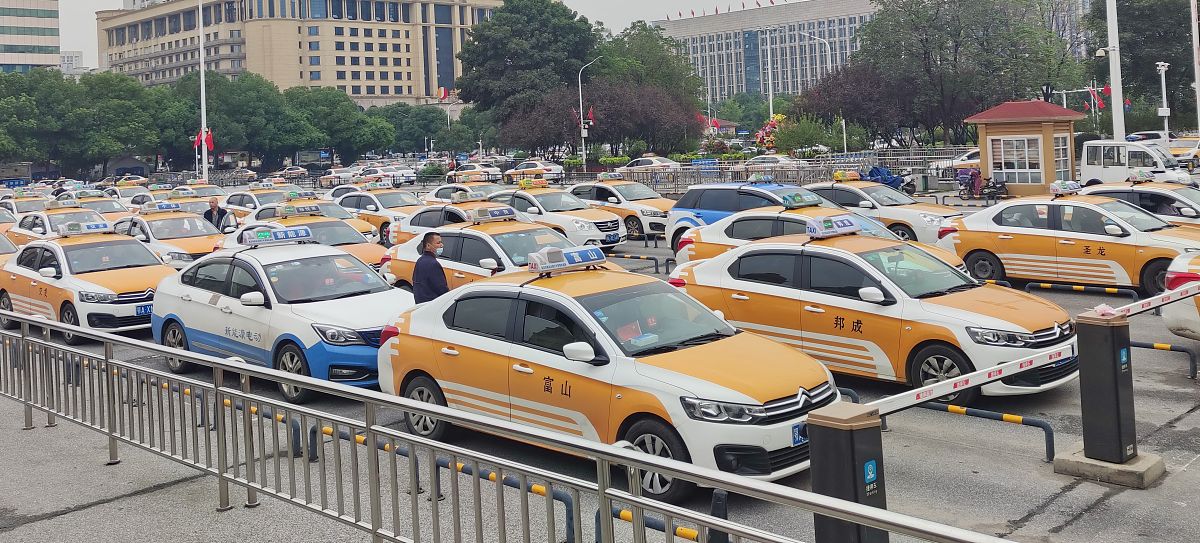 齐齐哈尔到大兴安岭职业学院坐火车怎么走？