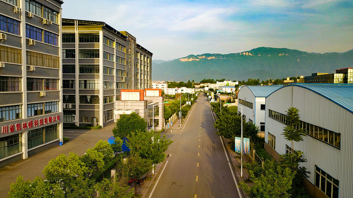 六盘水现代职业技术学校应用电子技术专业课程内容