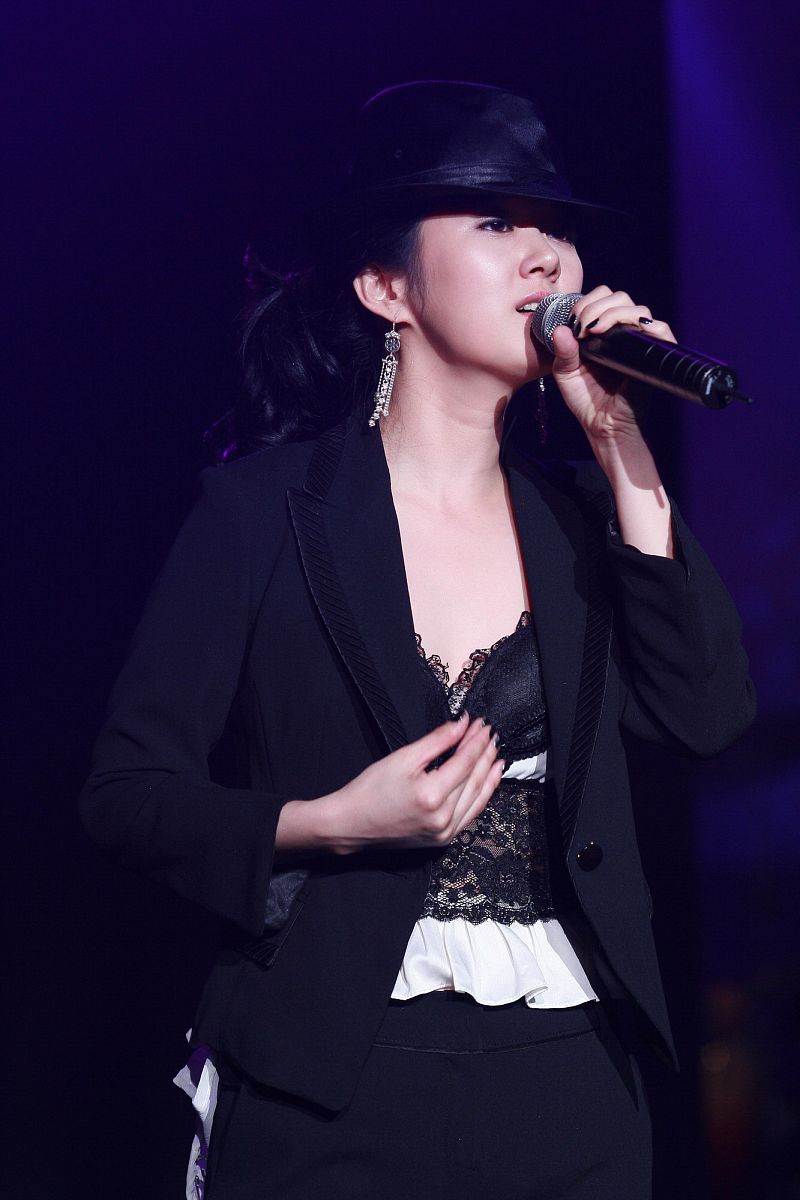 2007年6月8日,北京,张娜拉演唱会举行.+++_+++张娜拉
