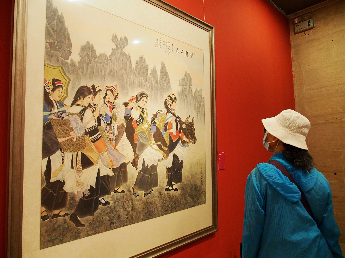 艺术与爱国情：通过绘画、音乐、文学和舞蹈抒发对祖国的热爱