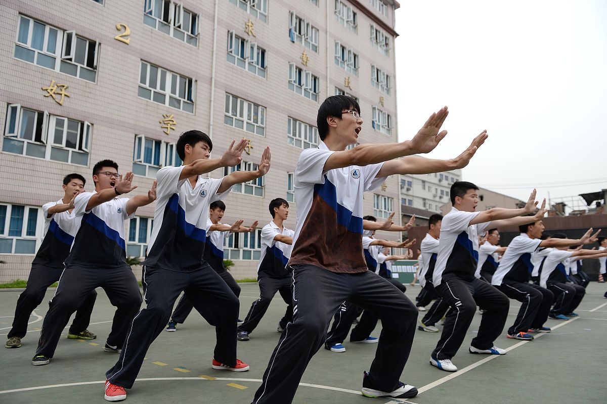 八字概括大学生武术风采：青春活力，团结协作