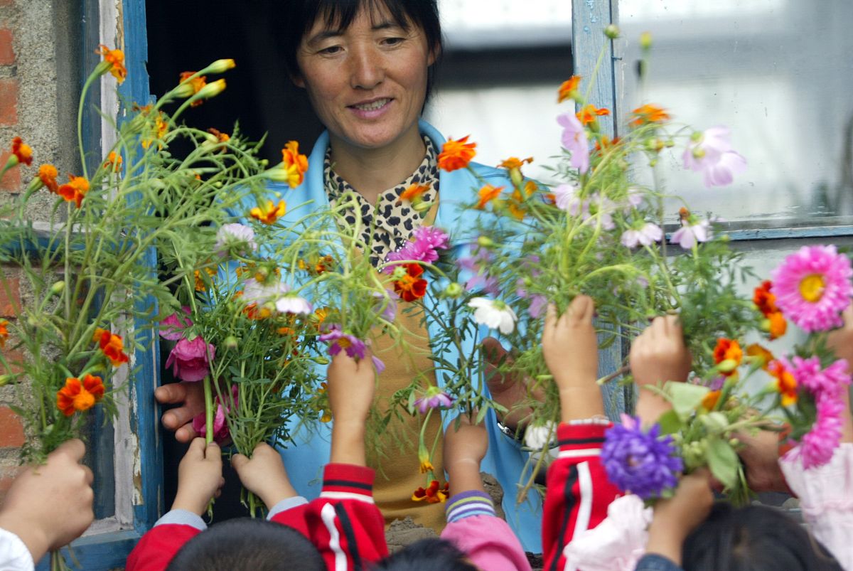 小学教师学习体会：学思想、强党性、重实践、建新功